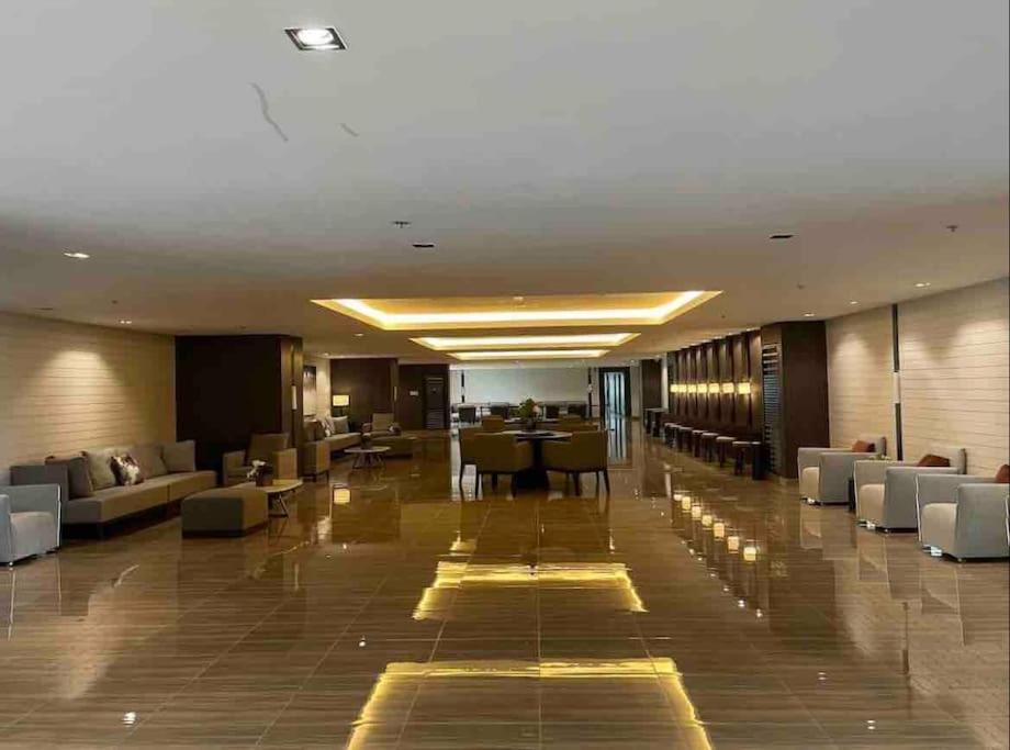Apartment In Air Residences, Makati With Wifi, Netflix, Pool, Mall And More Manila Eksteriør bilde