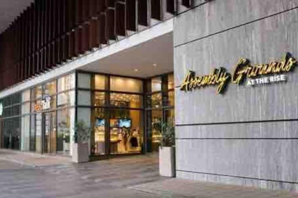 Apartment In Air Residences, Makati With Wifi, Netflix, Pool, Mall And More Manila Eksteriør bilde