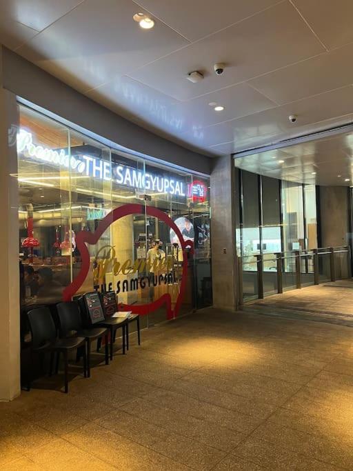 Apartment In Air Residences, Makati With Wifi, Netflix, Pool, Mall And More Manila Eksteriør bilde