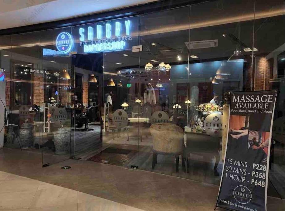 Apartment In Air Residences, Makati With Wifi, Netflix, Pool, Mall And More Manila Eksteriør bilde